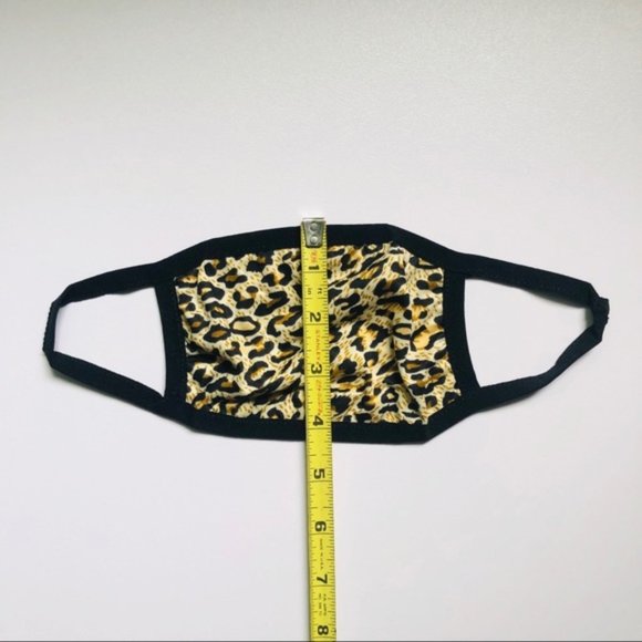 NEW Two Fun Washable Leopard & Floral Print Stretchy Fabric Face Masks Adult OS - Picture 7 of 10